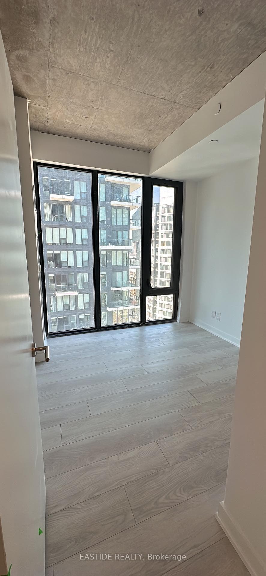47 Mutual Street Unit 2202 photo 9