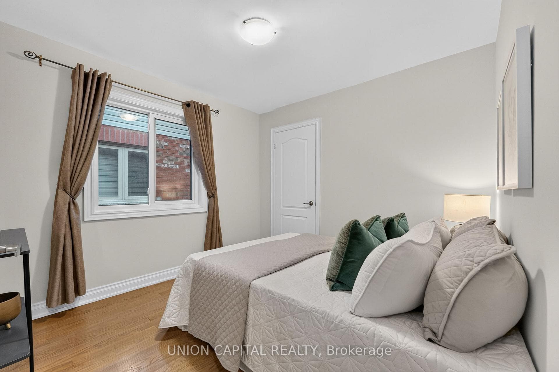 9 Ballymore Drive photo 27
