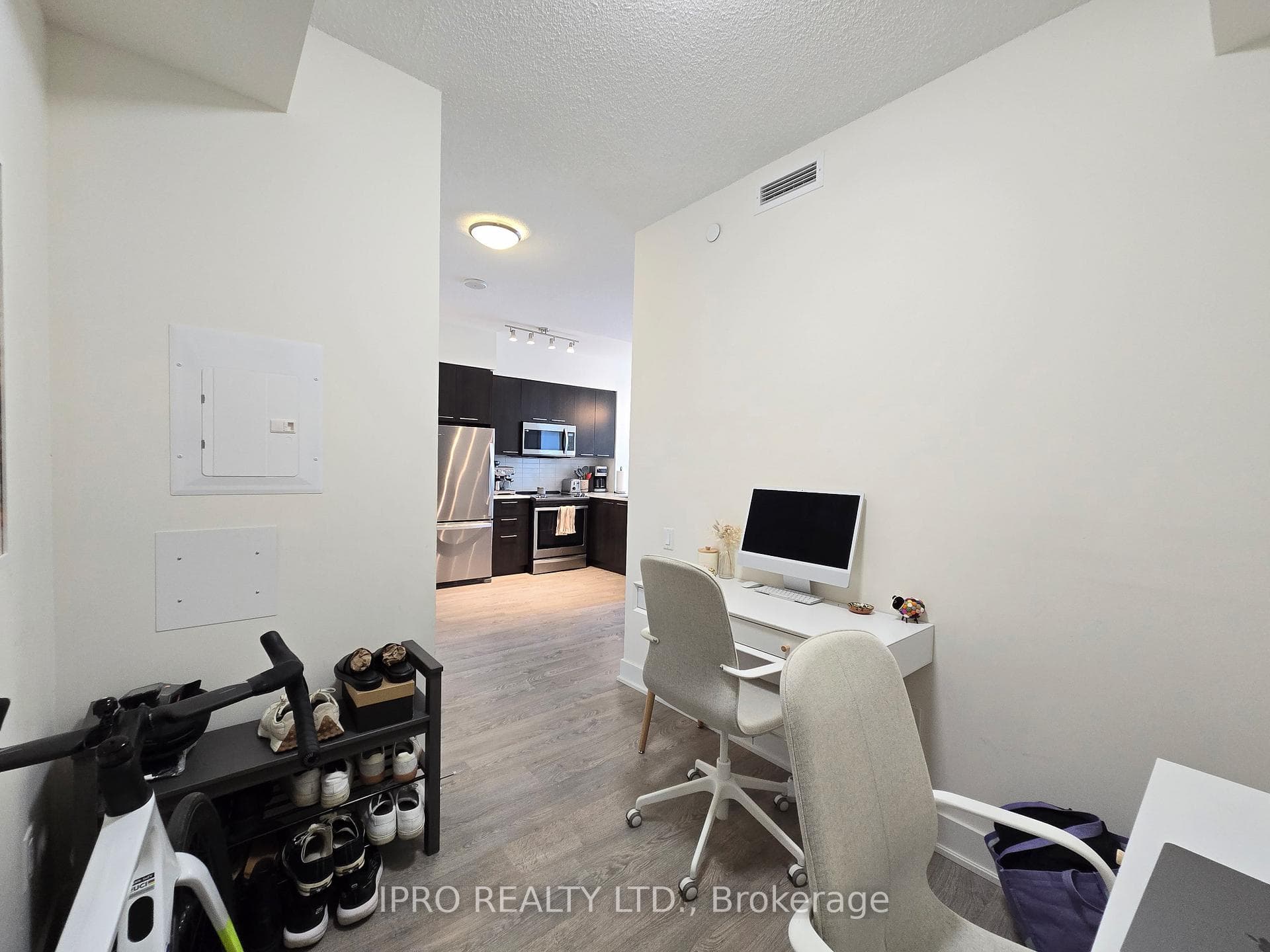 30 Roehampton Avenue Unit 1911 photo 22