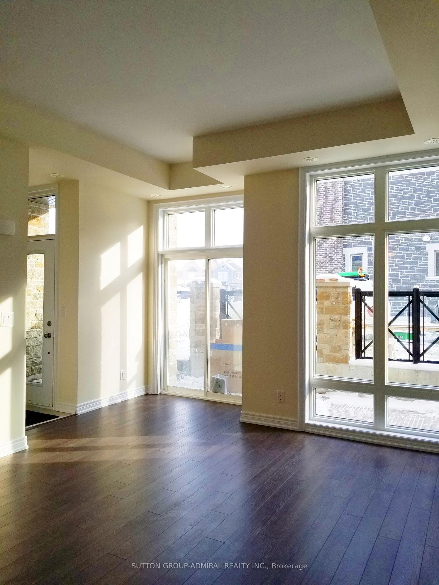 60 Dunsheath Way Unit 713 photo 1