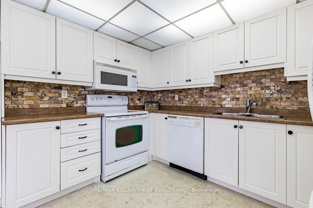 5080 Pinedale Avenue Unit 209 photo 8