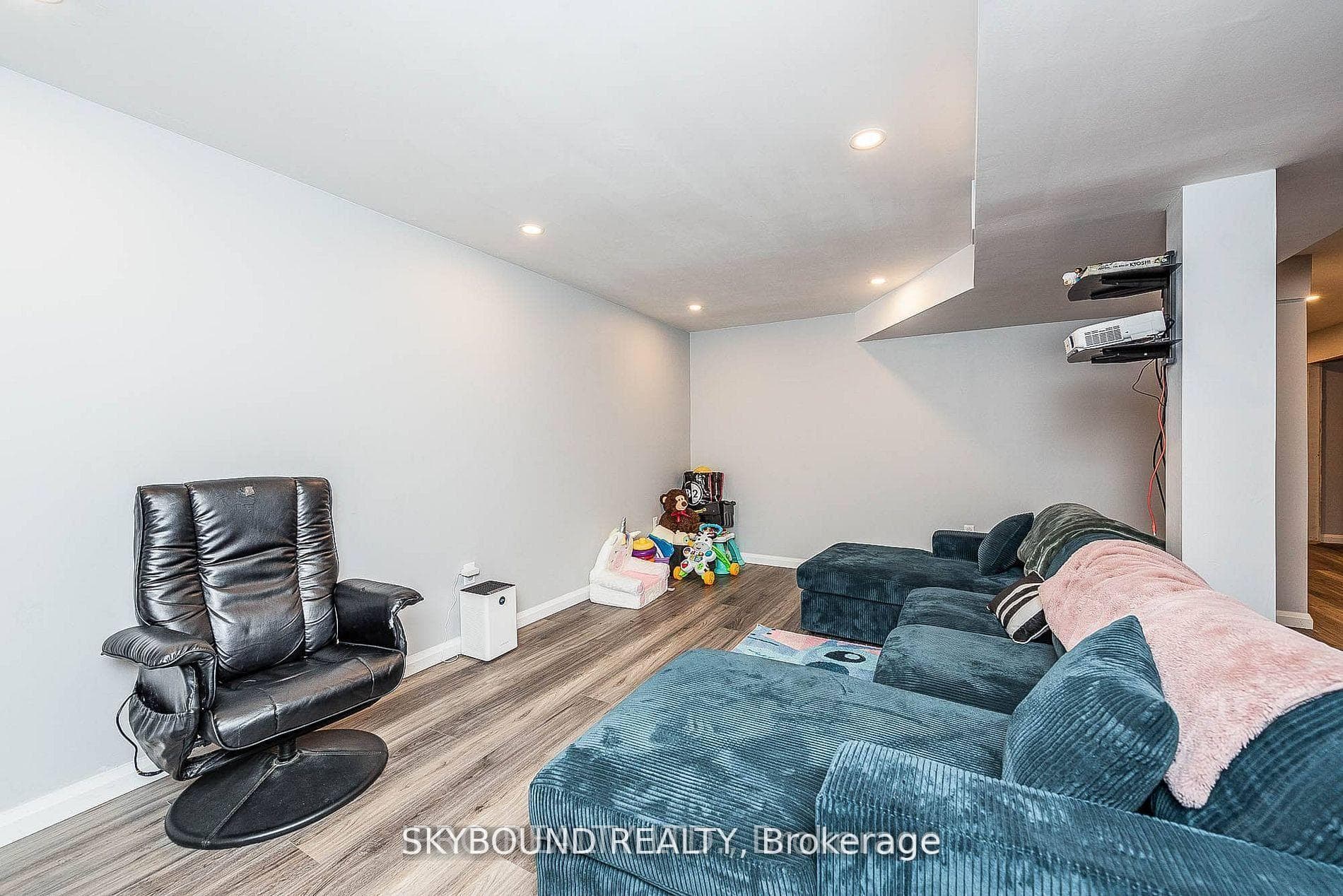 66 Skylark Drive photo 28