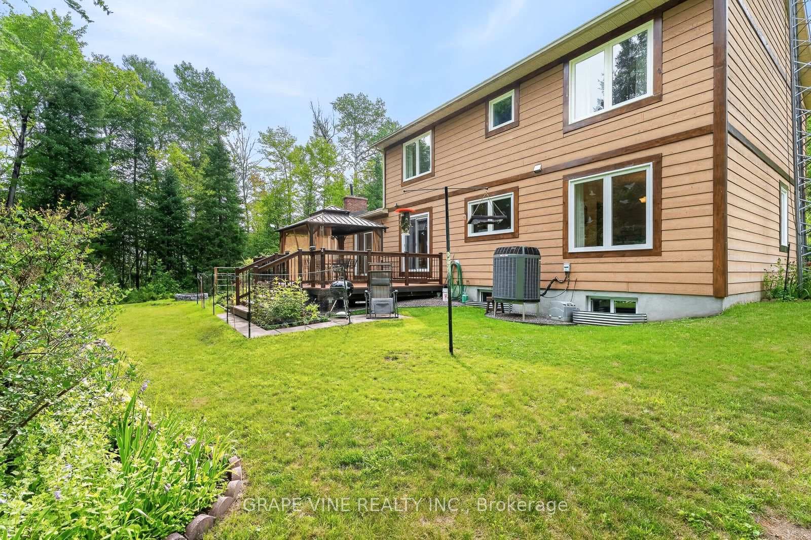 109 MIDVALE Drive photo 40