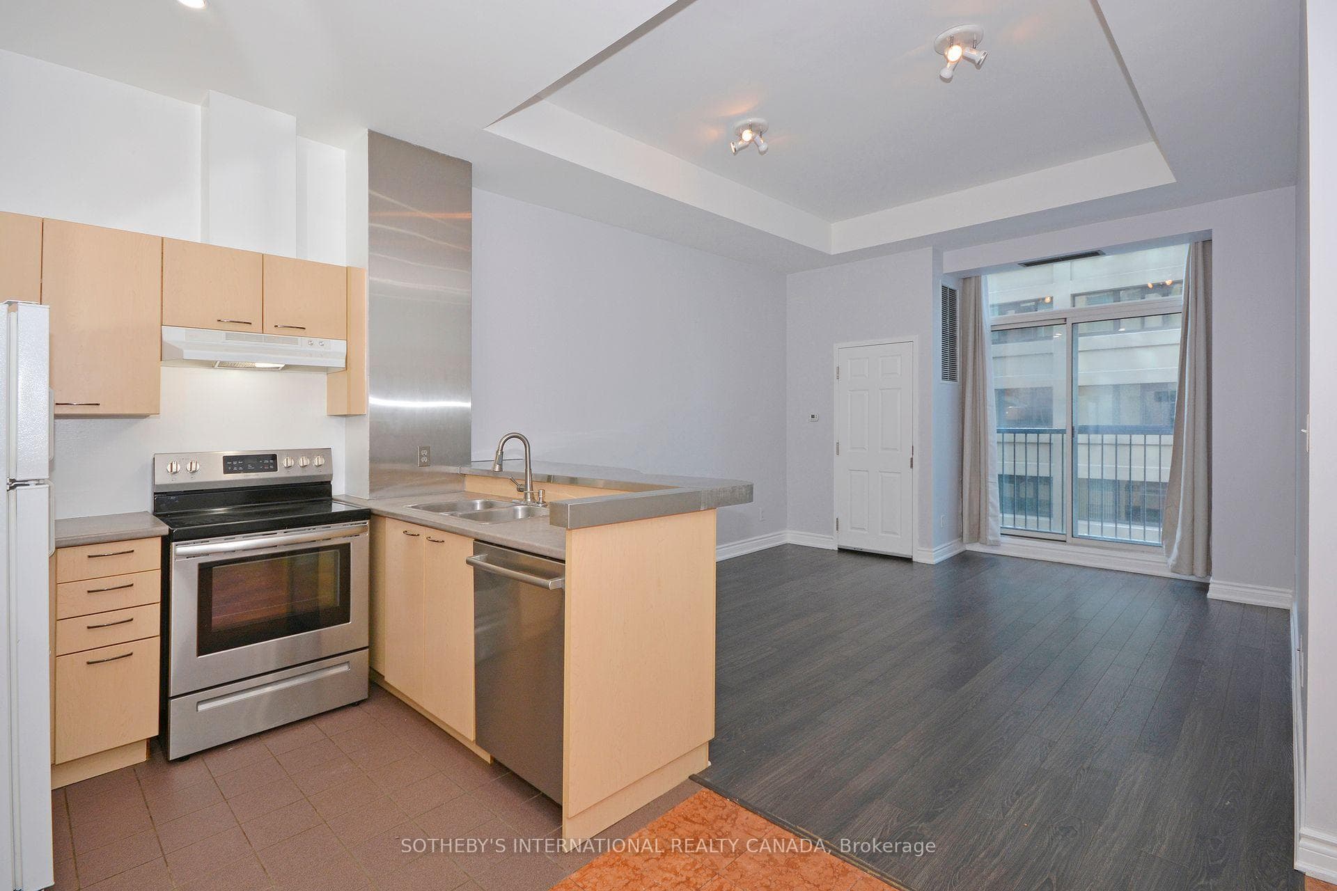 8 Wellesley Street Unit 507 photo 11