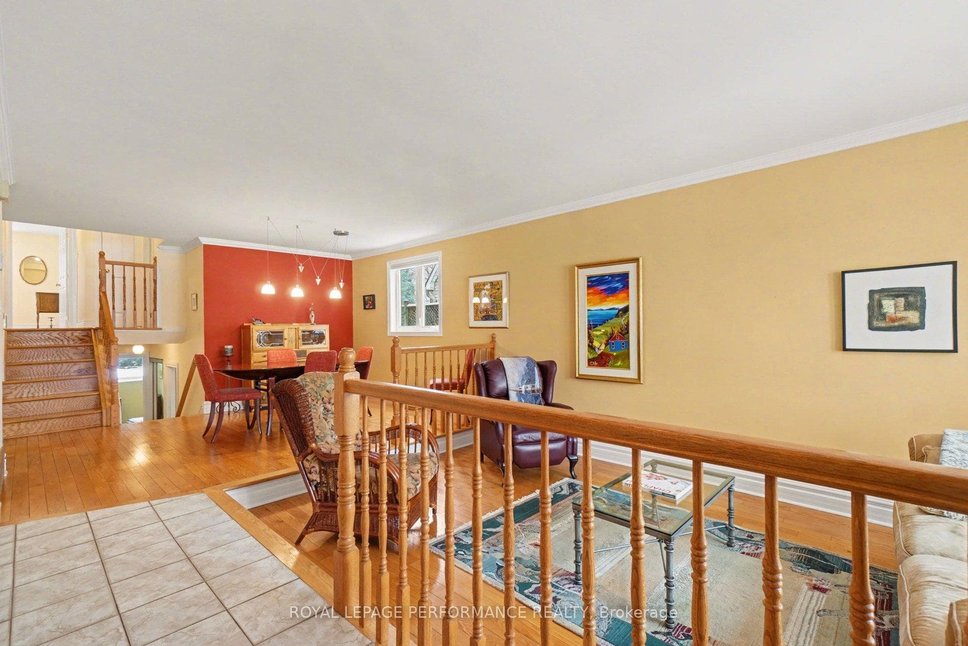 1104 Burgundy Lane photo 4