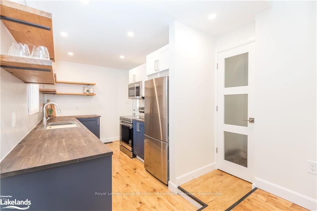 51 TAYLOR Road photo 6