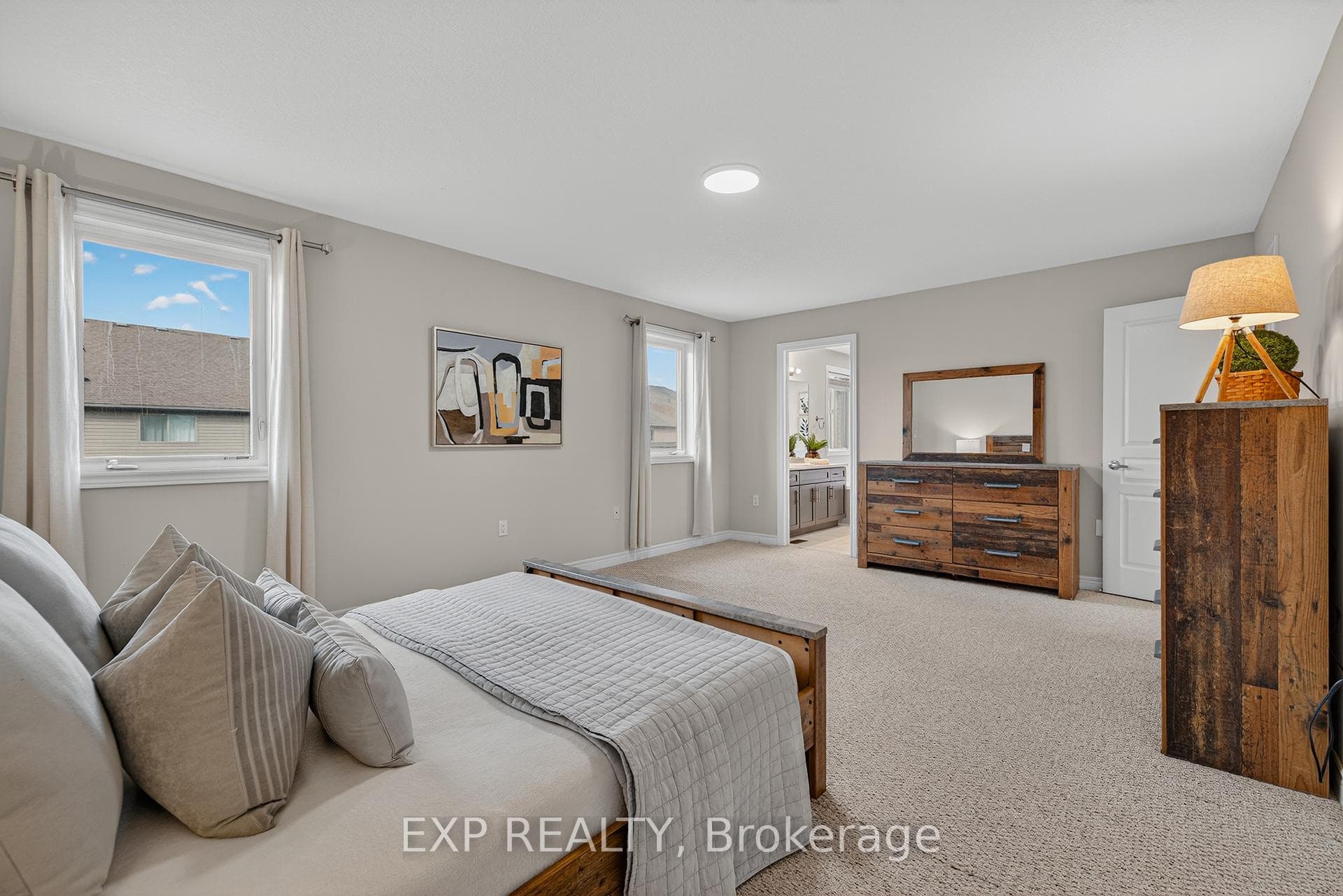 100 Garinger Crescent photo 21