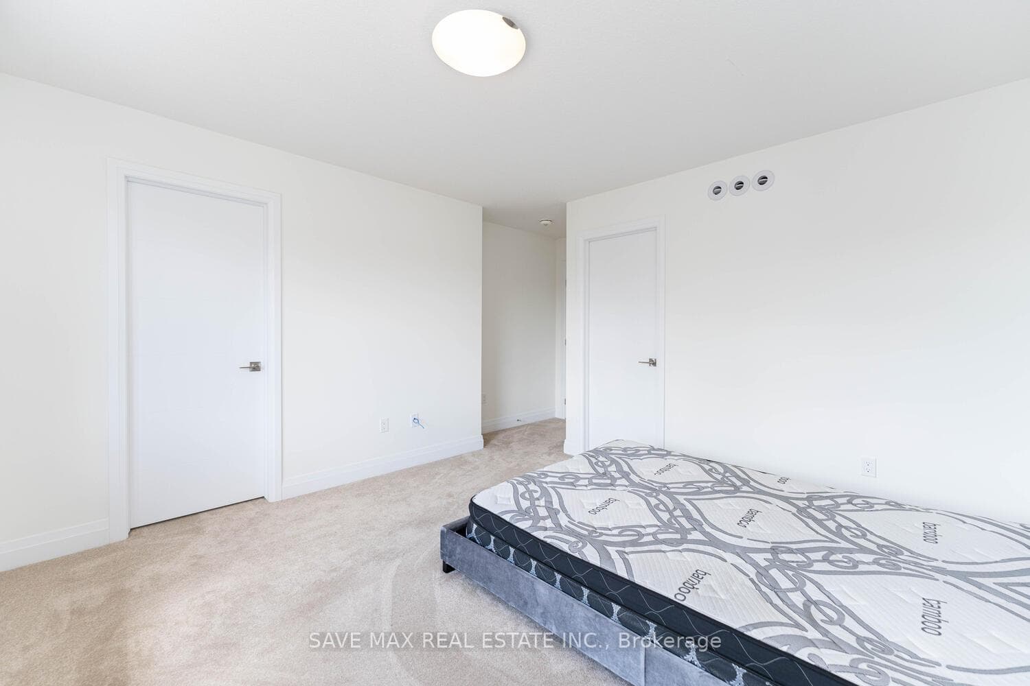 14 Lily Lane photo 25