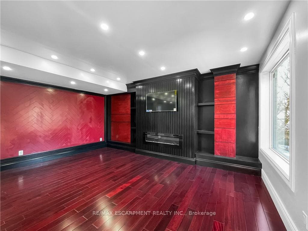 116 EAST 21st Street photo 8