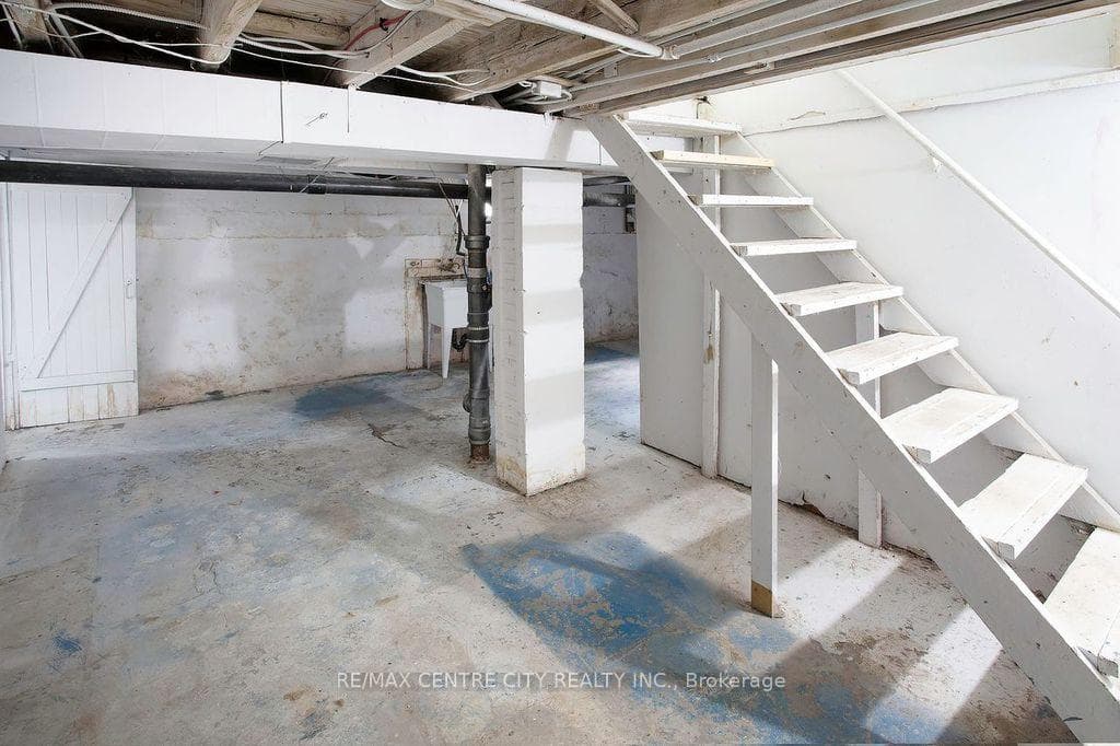 66 Adelaide Street photo 41