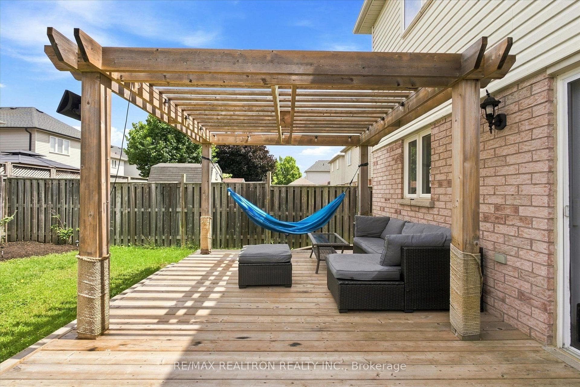78 Hutton Place photo 41
