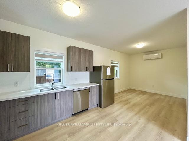 178 Woodward Avenue Unit 4 photo 4