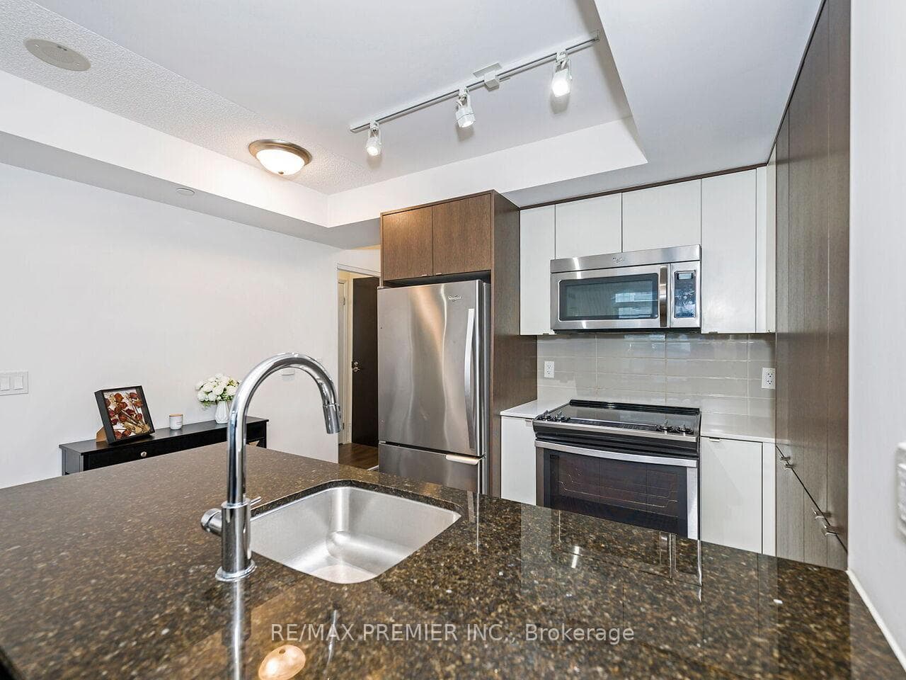 9 Valhalla Inn Road Unit 609 photo 13