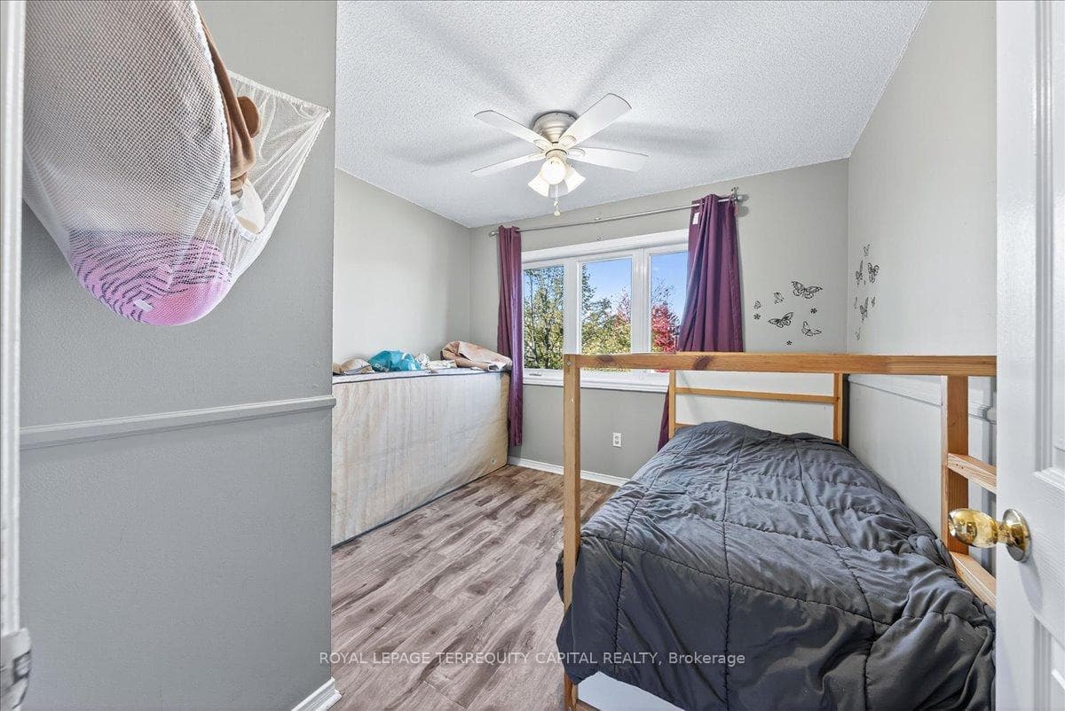 118 Leslie Avenue photo 38