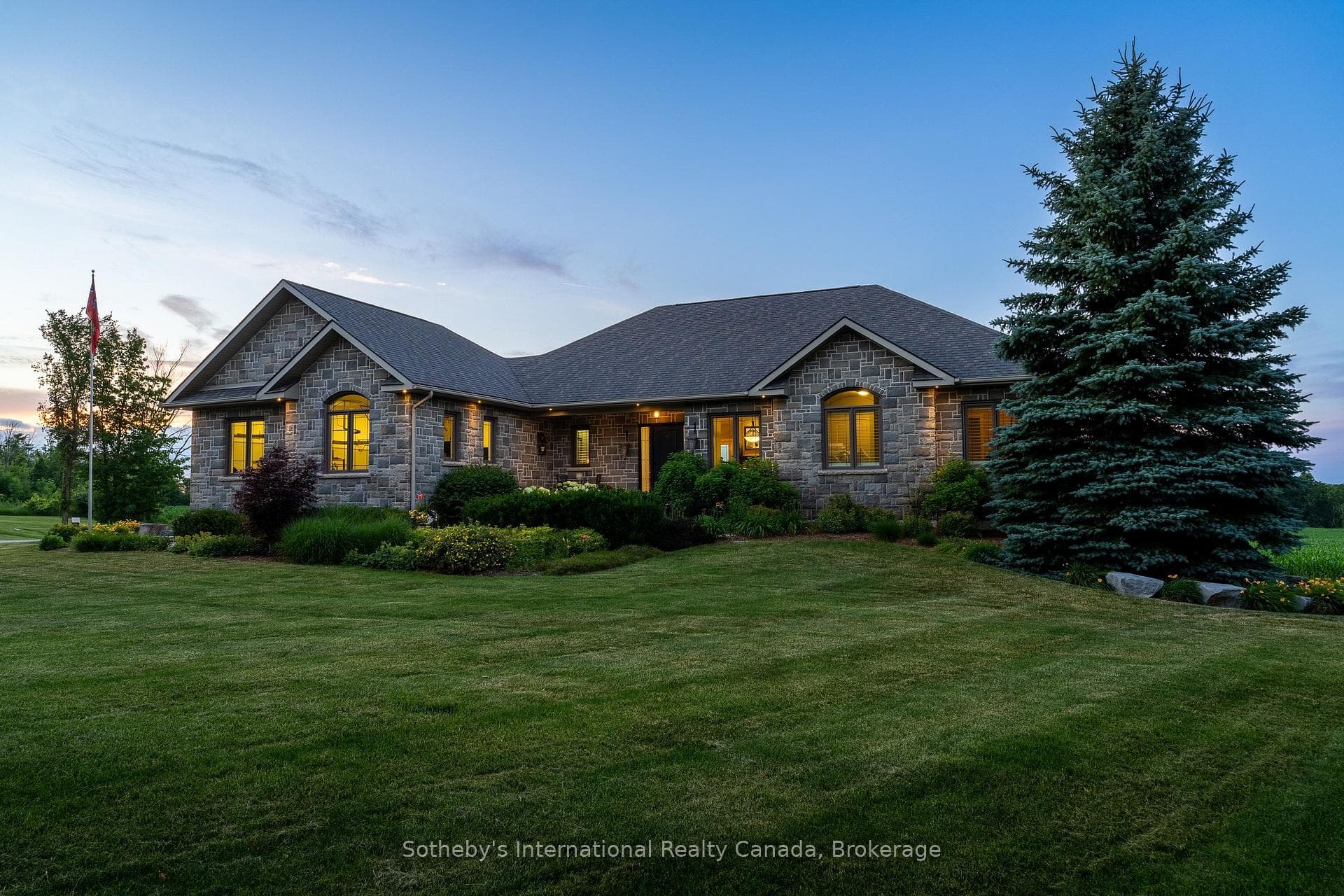 46 SYDENHAM Trail photo 1