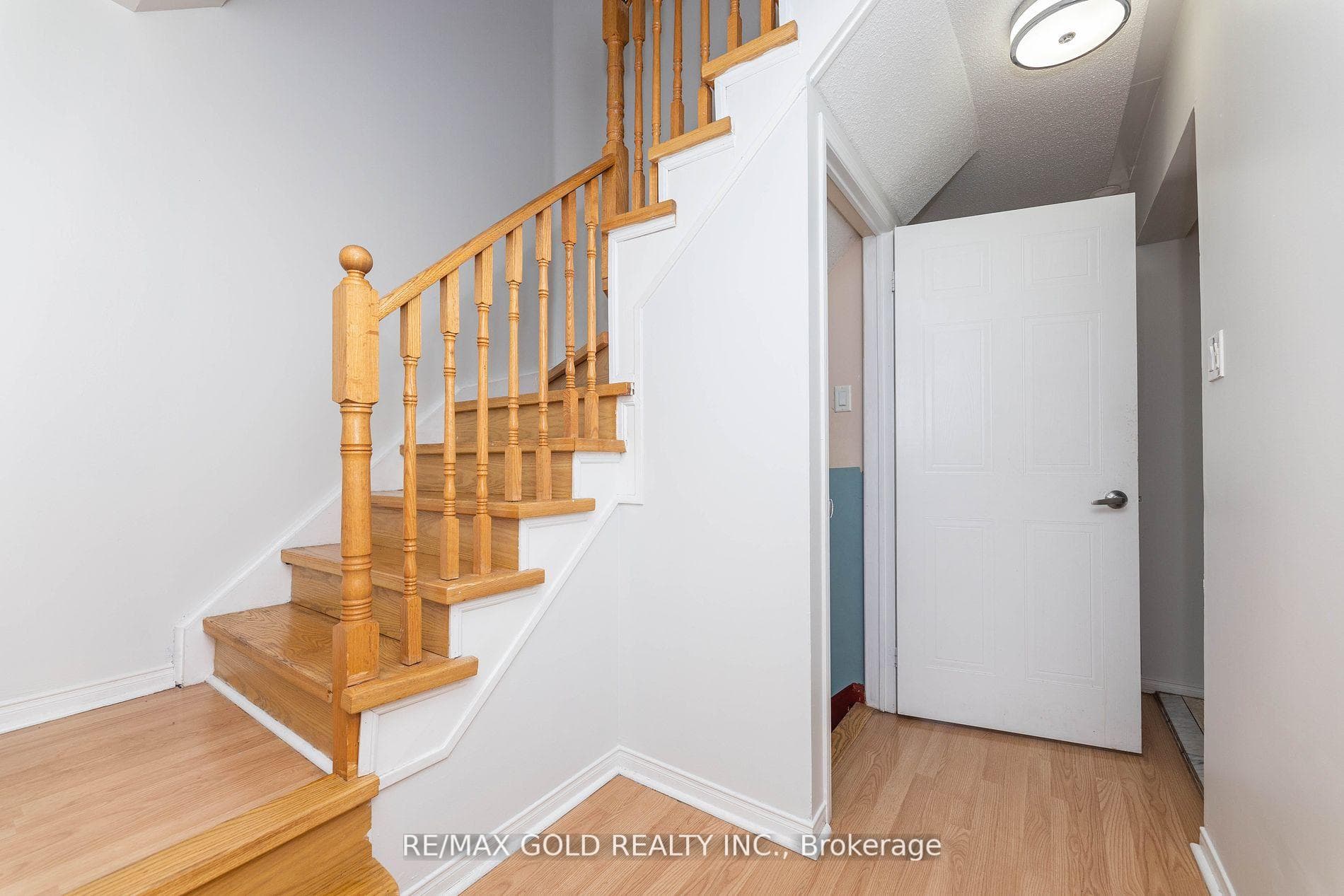 124 Kenwood Drive photo 32