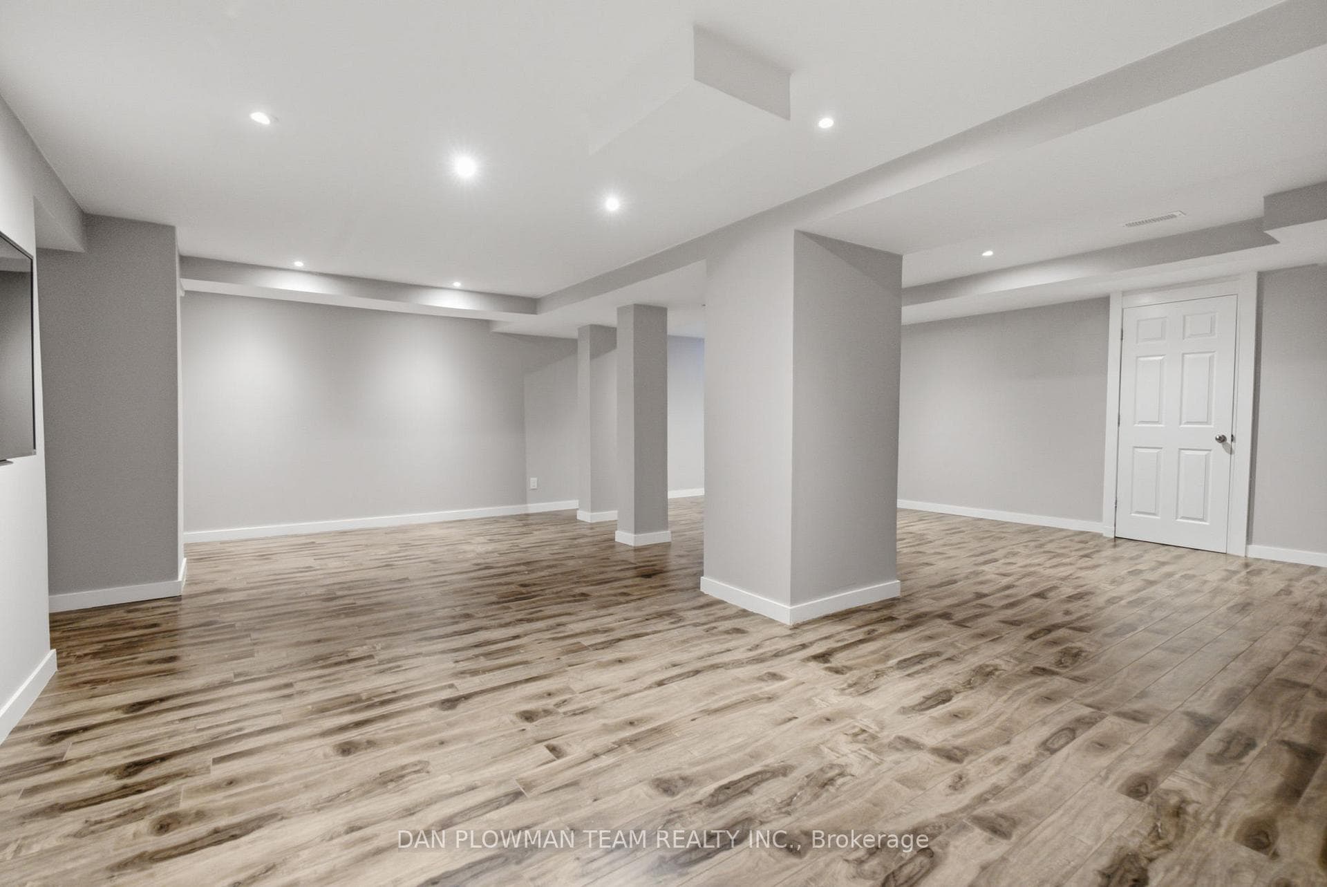 23 Elmeroy Court photo 32