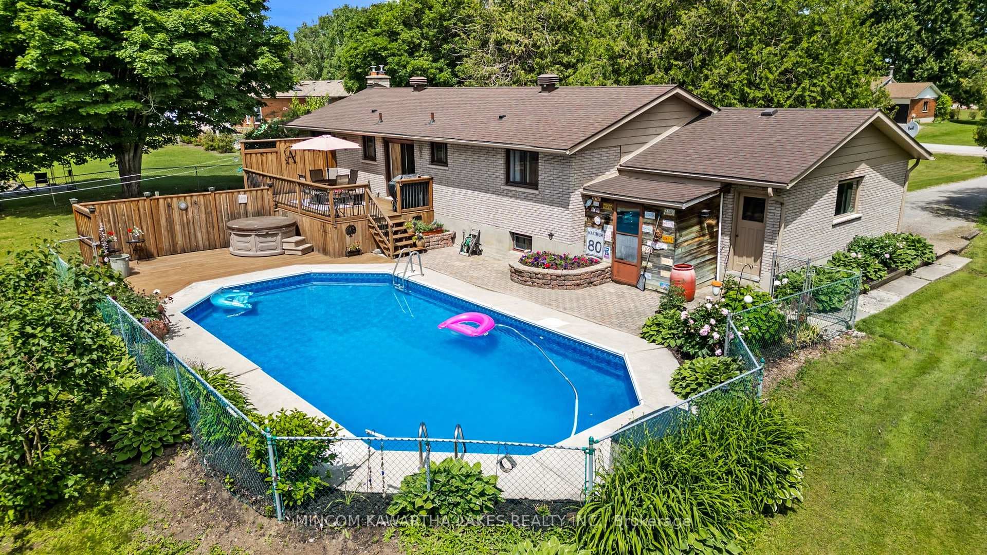 577 Waterford Road photo 36