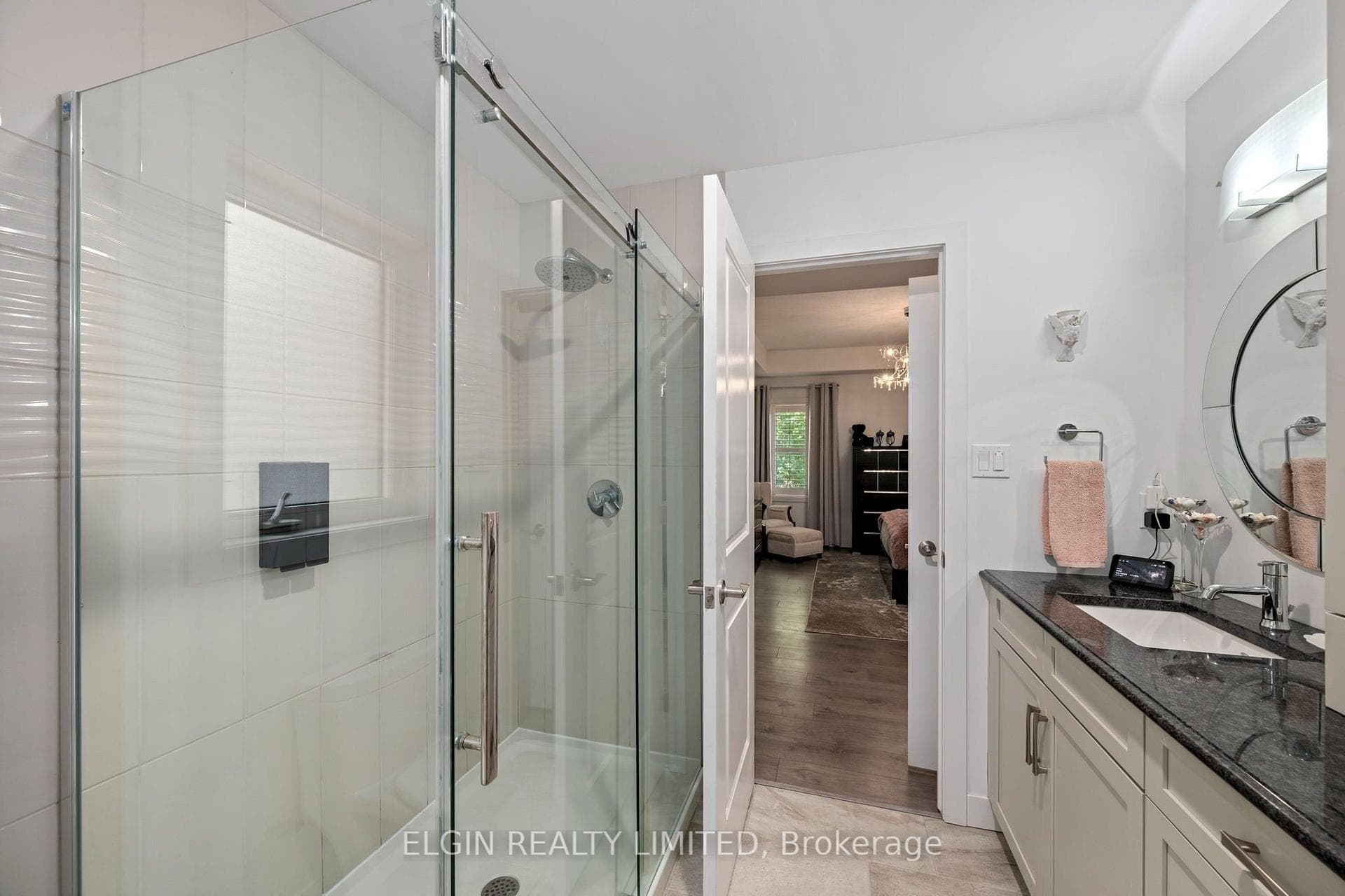 392 Larry Street photo 20
