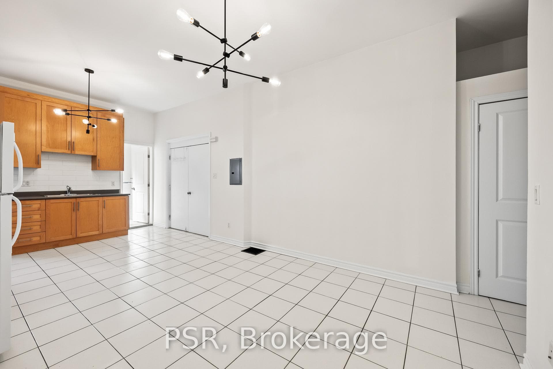 112 Ossington Avenue Unit Front photo 11