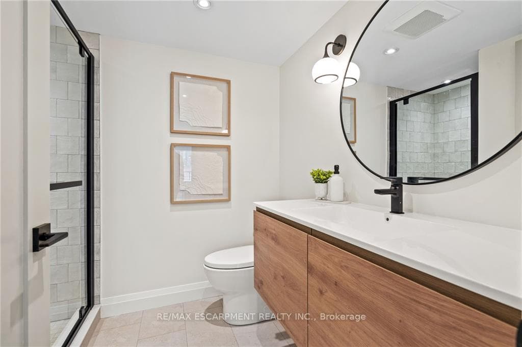 2210 Lakeshore Road Unit 406 photo 18