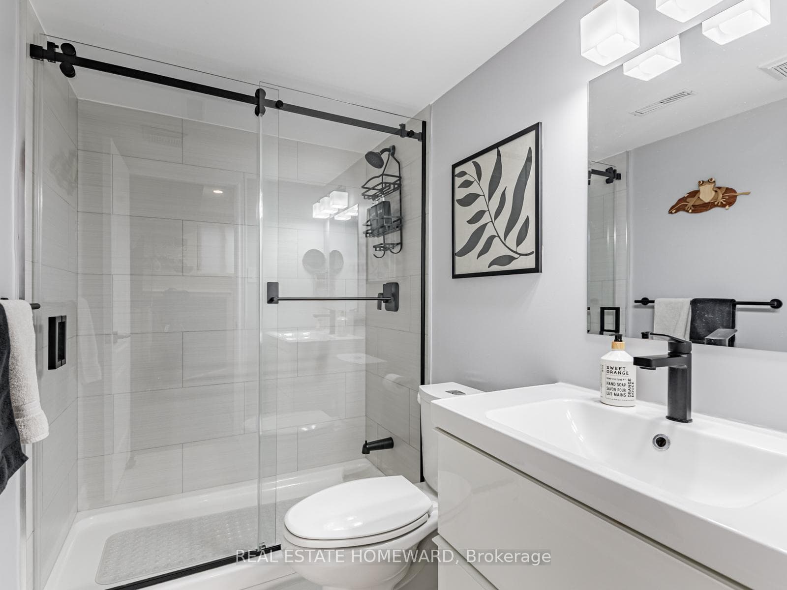 99 Wesley Street photo 32