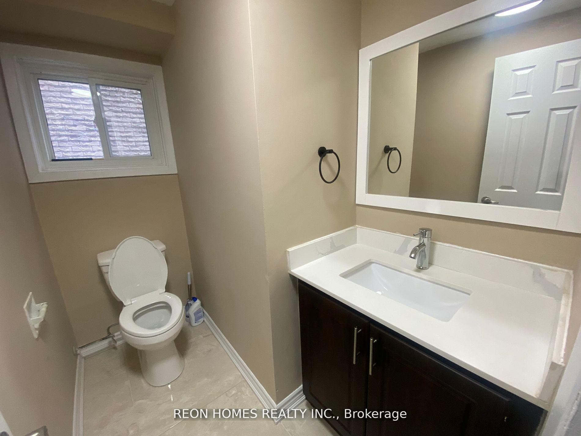 1378 Everton Street photo 27