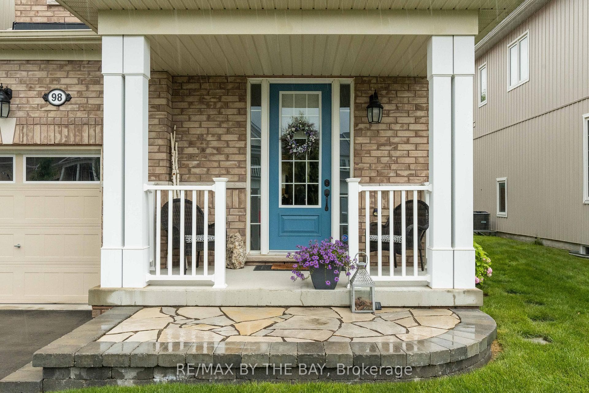 98 Blanchard Crescent photo 4