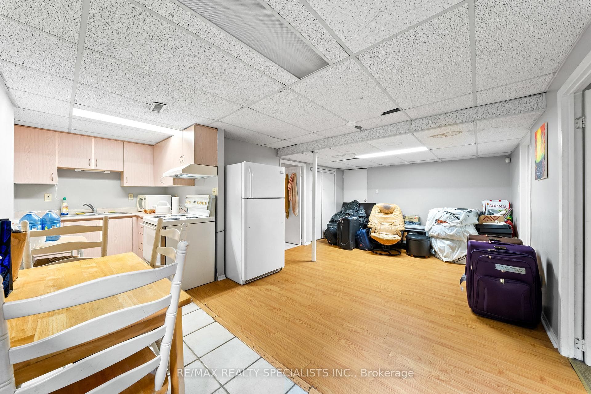 1004 Queensbridge Drive photo 25