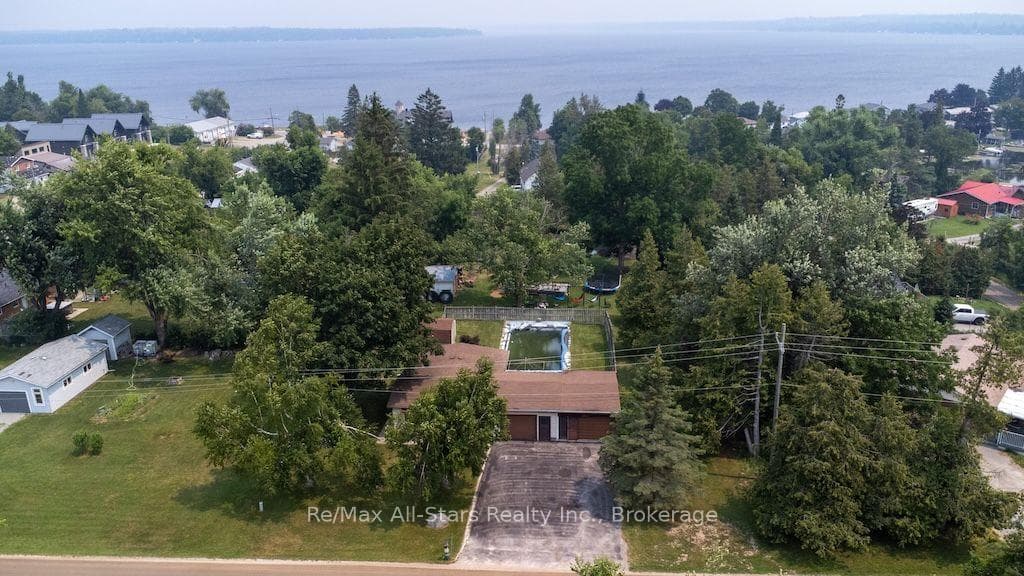 9 Jones Avenue photo 2