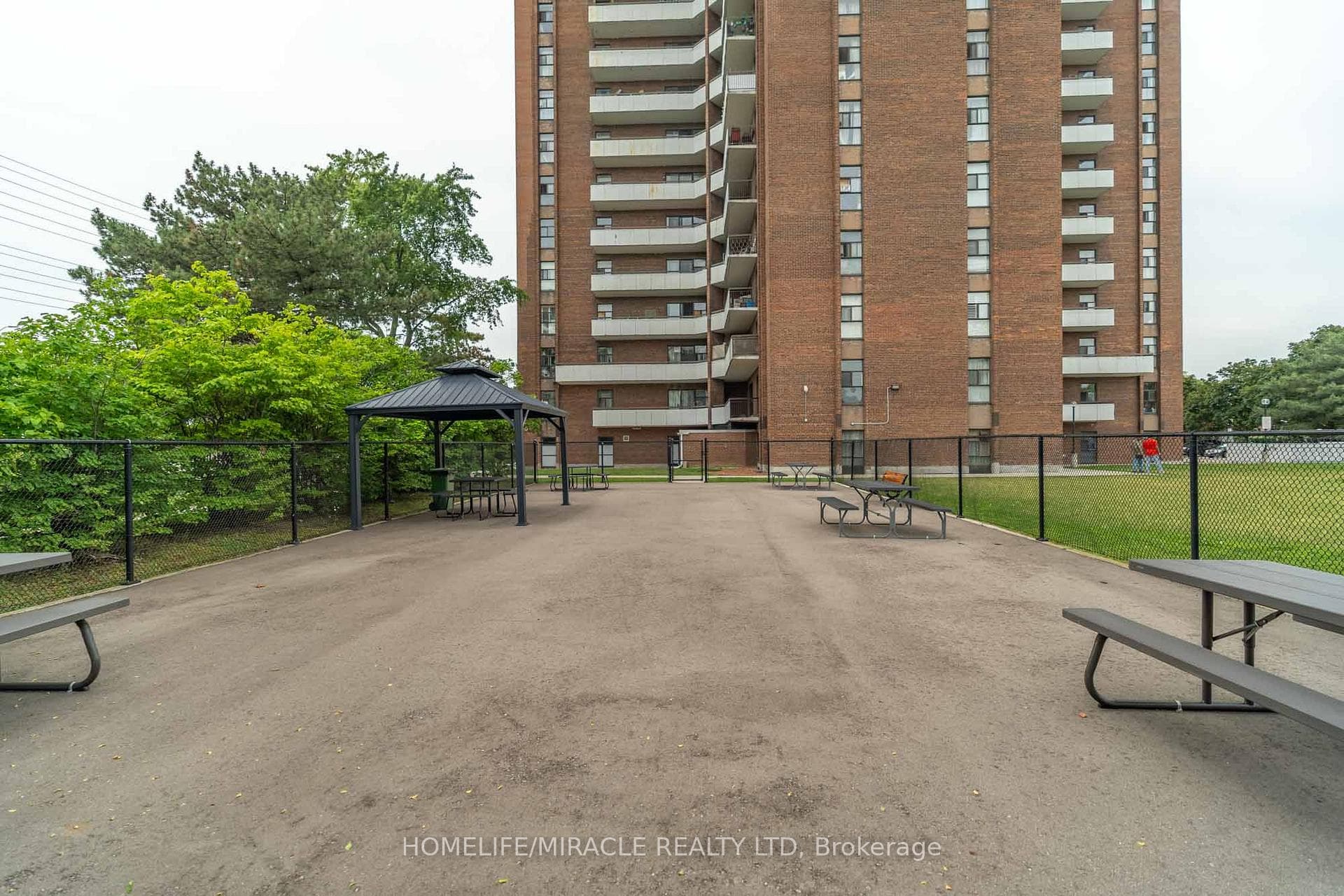 3025 Queen Frederica Drive Unit 807 photo 50