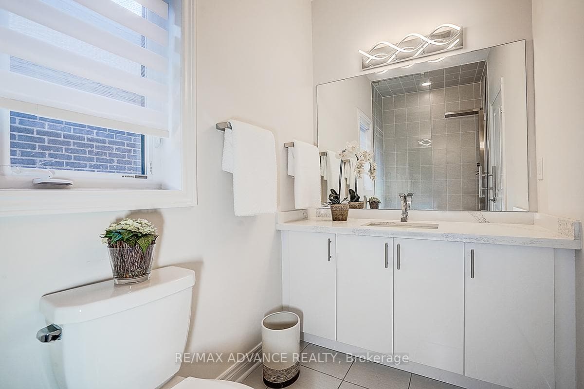 30 Laskin Drive photo 30