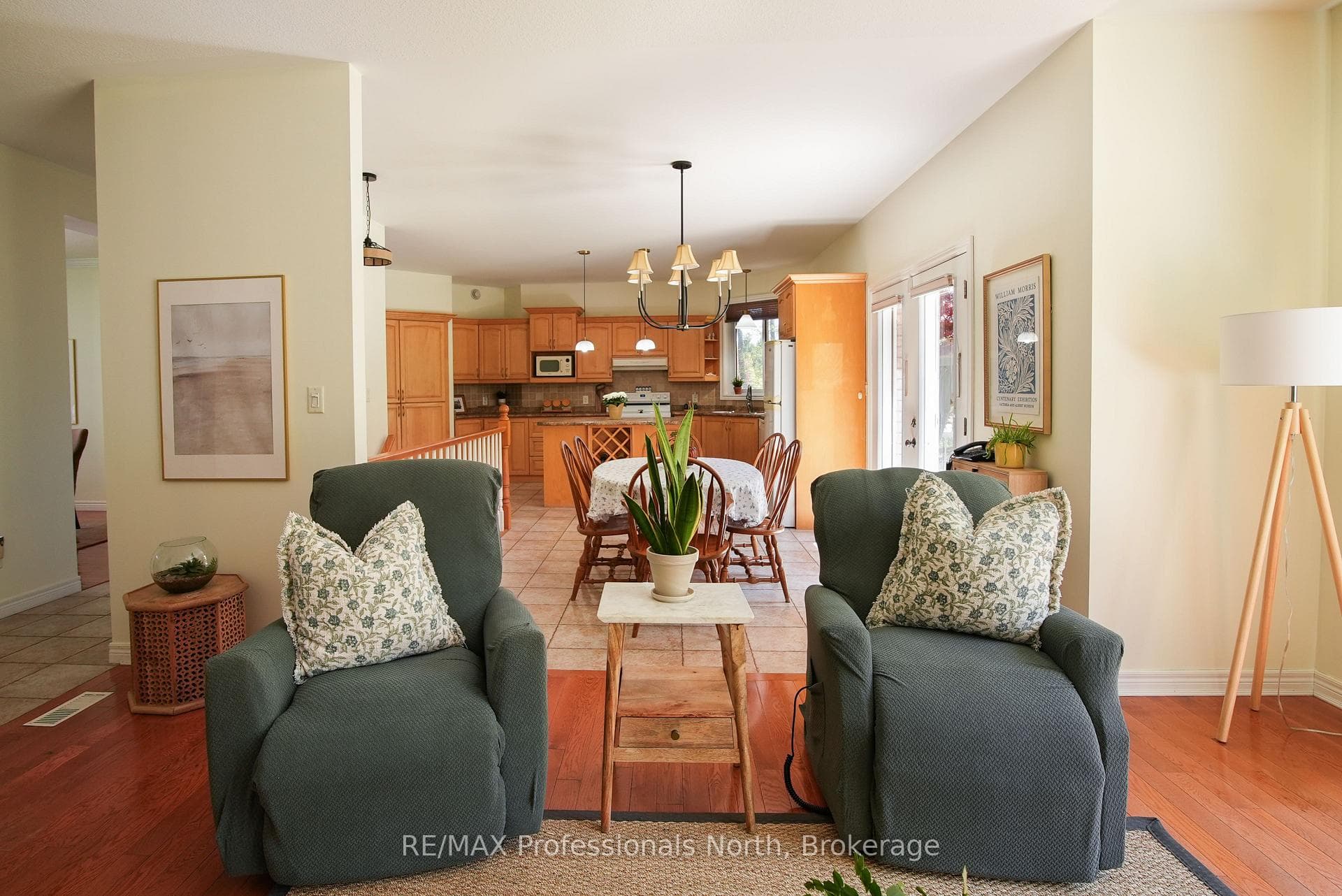 9883 Graham Road photo 15