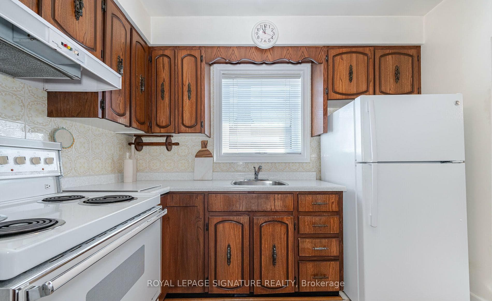 37 Feltham Avenue photo 12