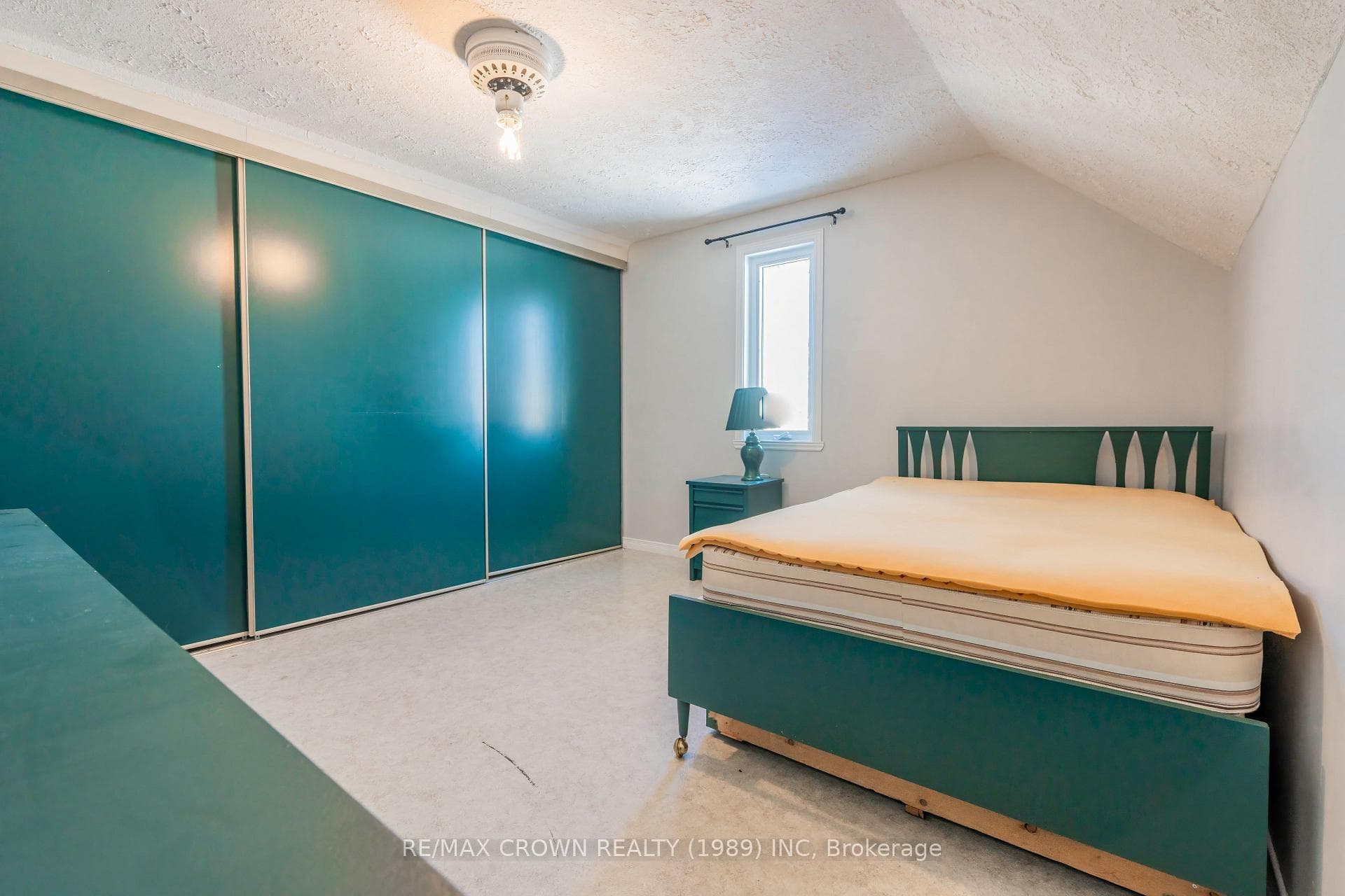 63 Bowman Avenue photo 26