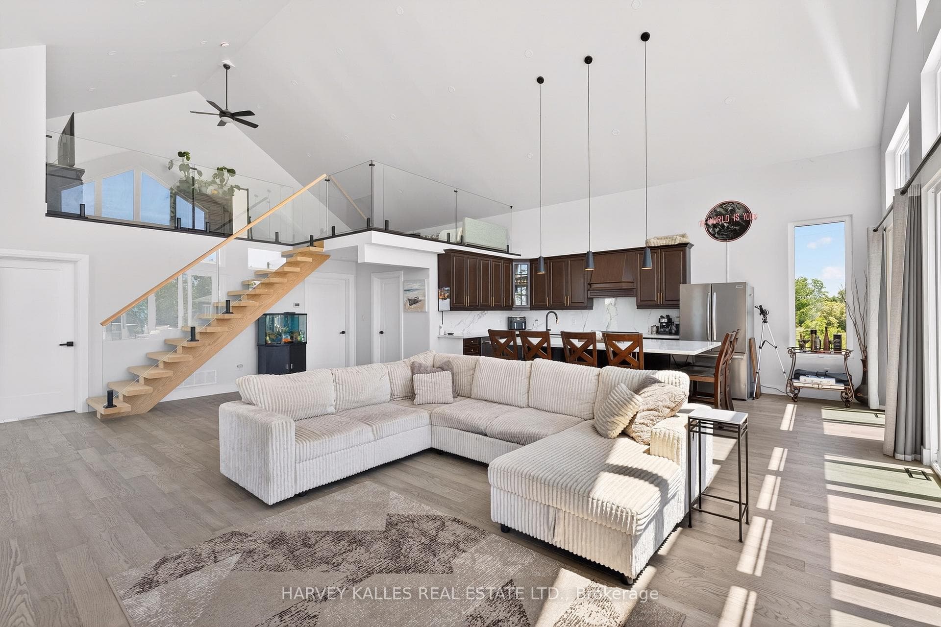 3184 Lakeshore Road photo 12