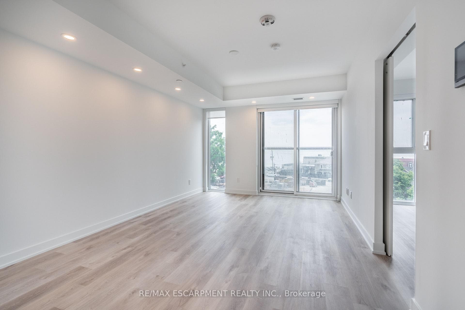 370 Martha Street Unit 309 photo 17