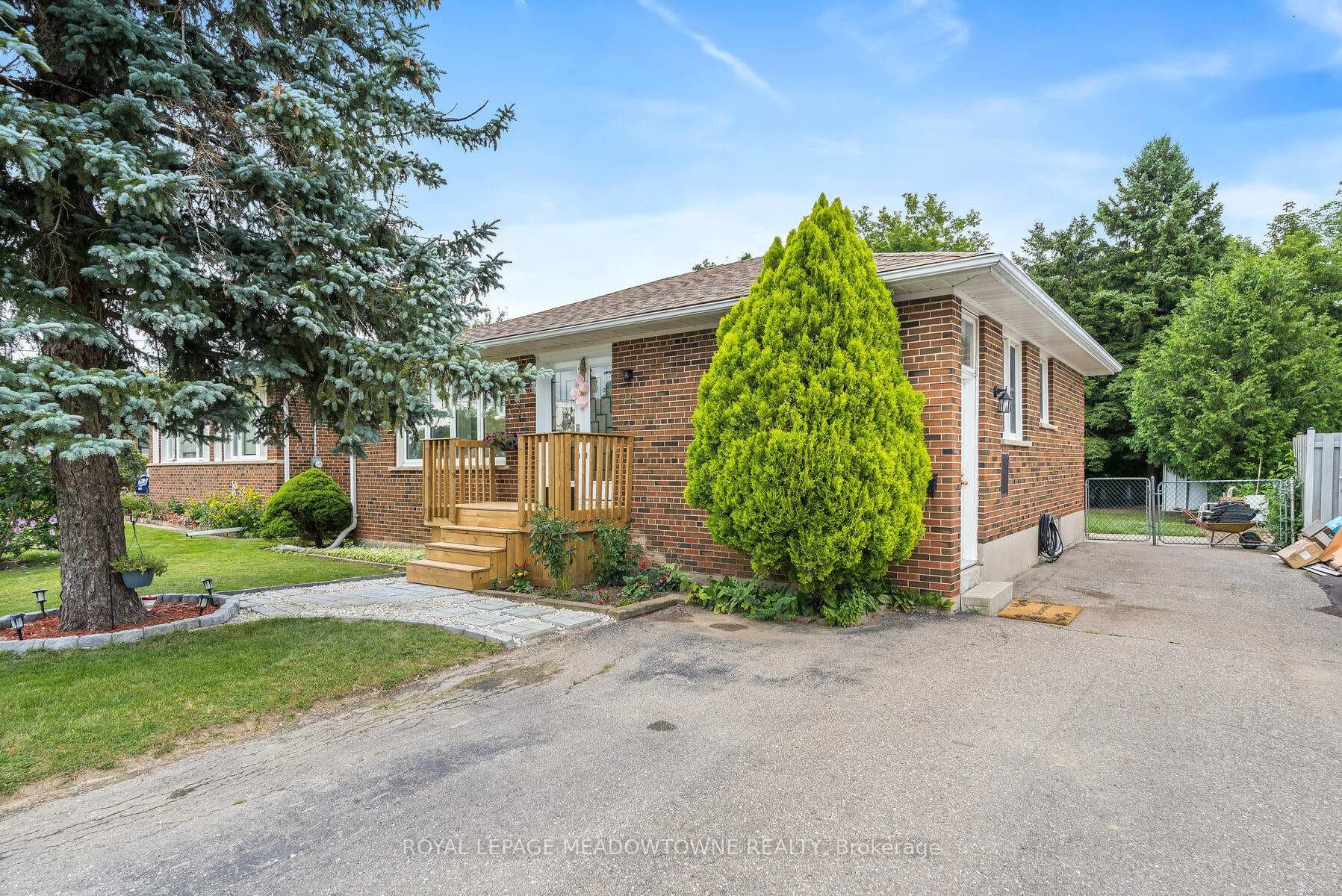 145 Prince Charles Drive photo 2