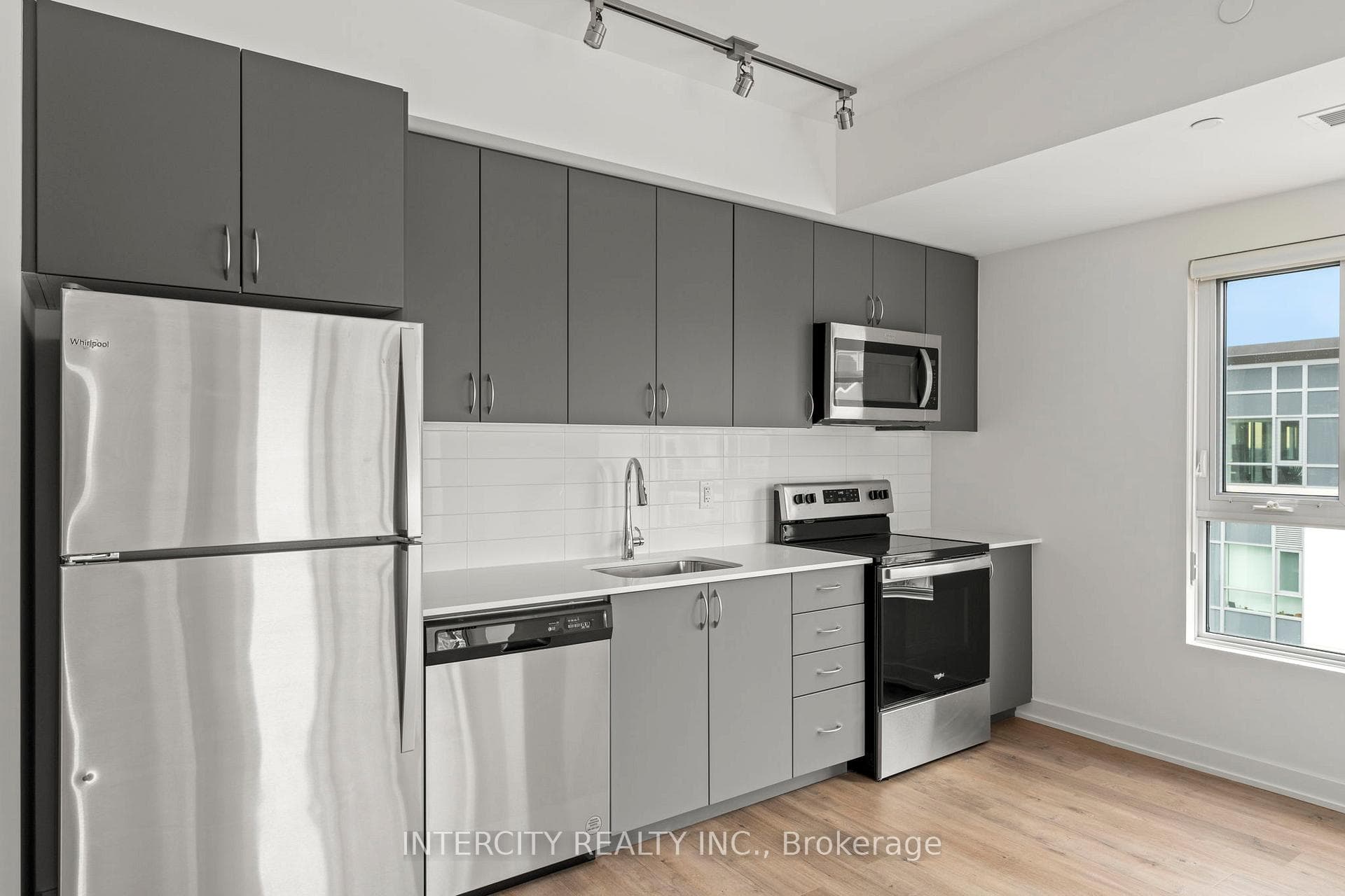 56 Lakeside Terrace Unit 1010 photo 10