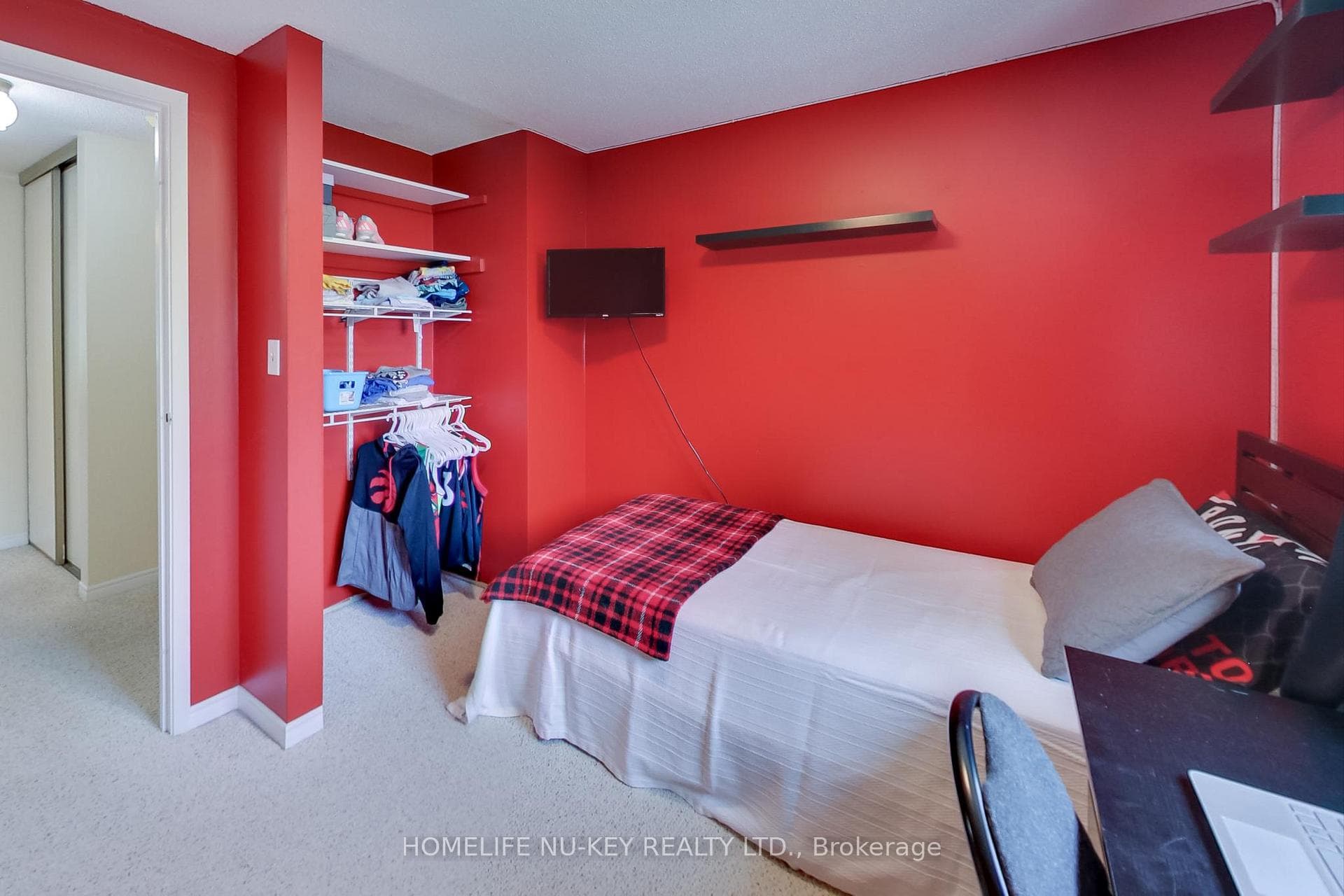 219 Cundles Road photo 26