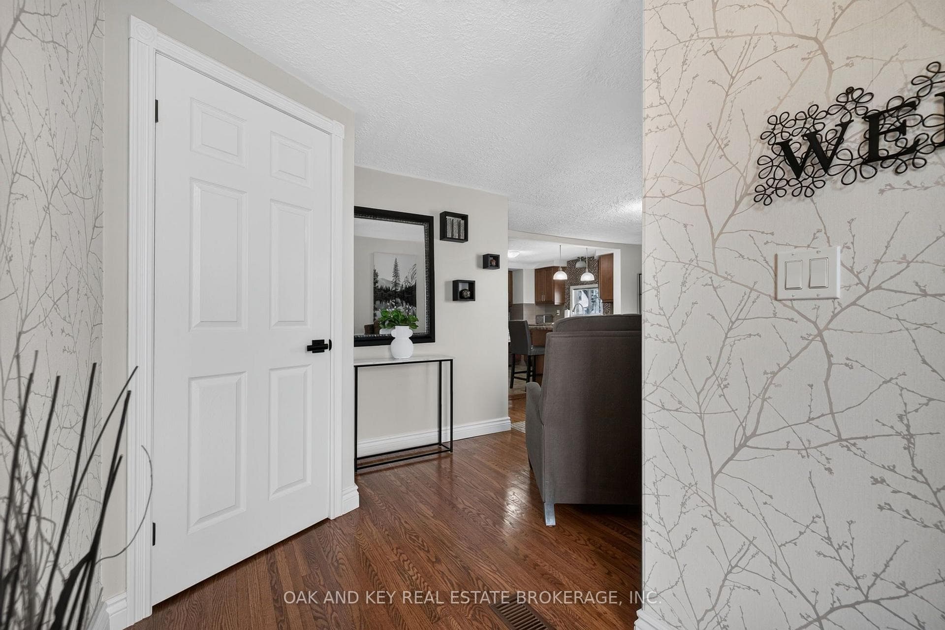 323 Clarke Road photo 5