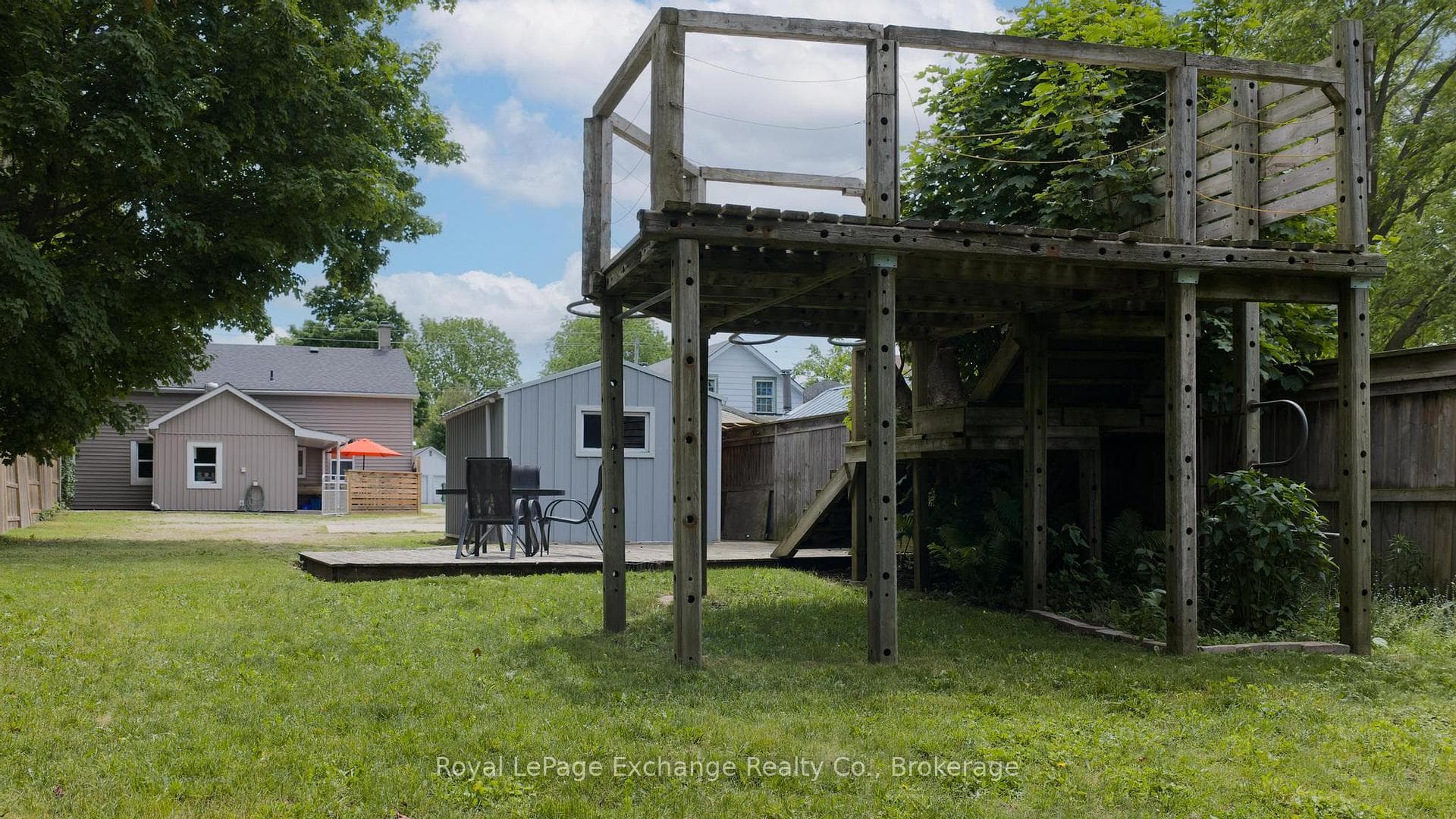 544 Queen Street photo 43