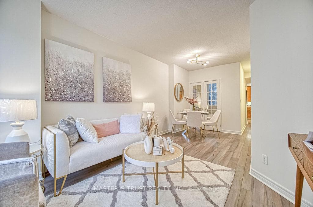 55 Bloor Street Unit 607 photo 6