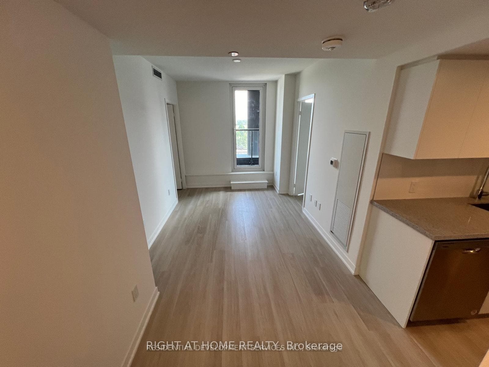 500 Wilson Avenue Unit 902 photo 3