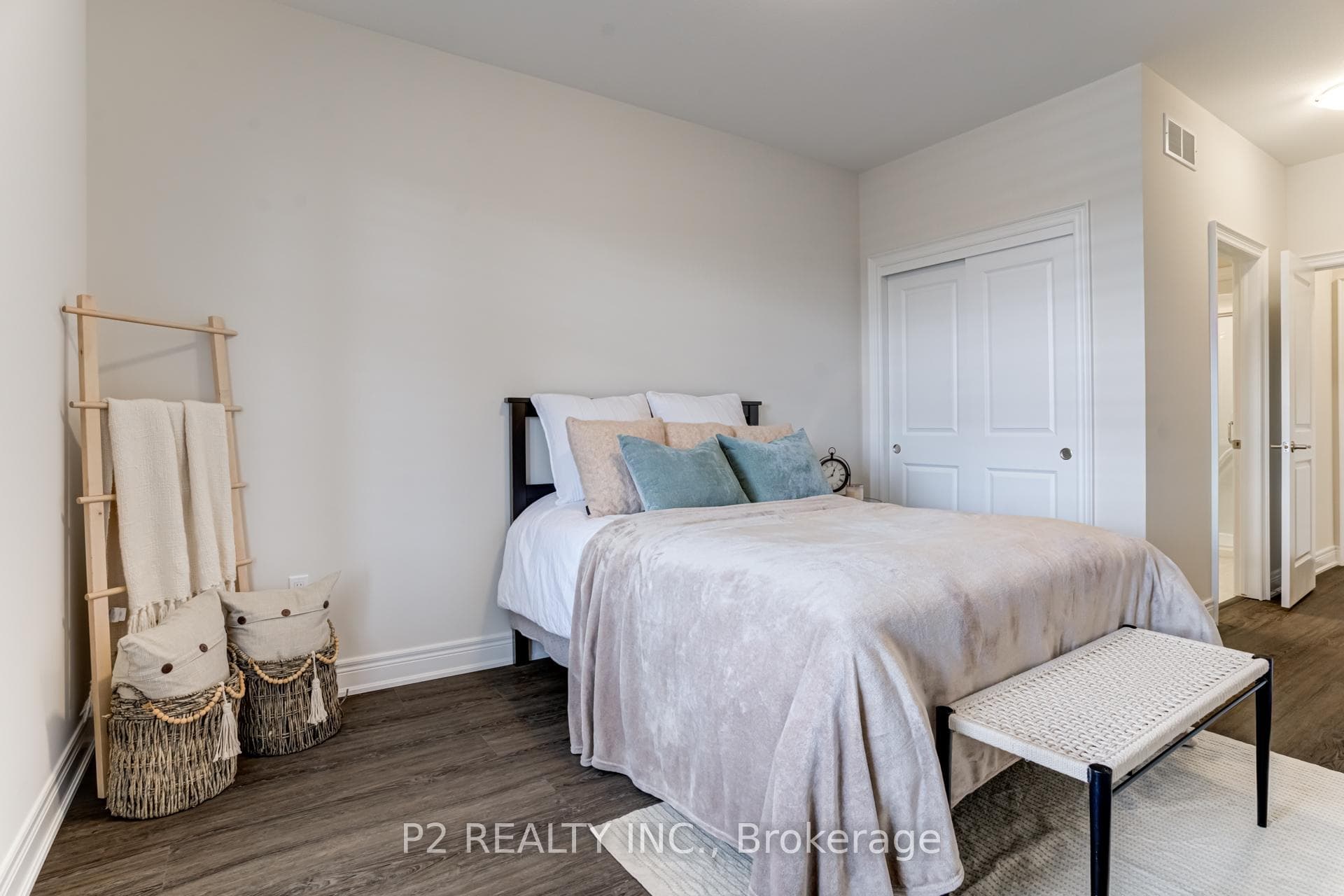 98 Summersides Boulevard photo 20