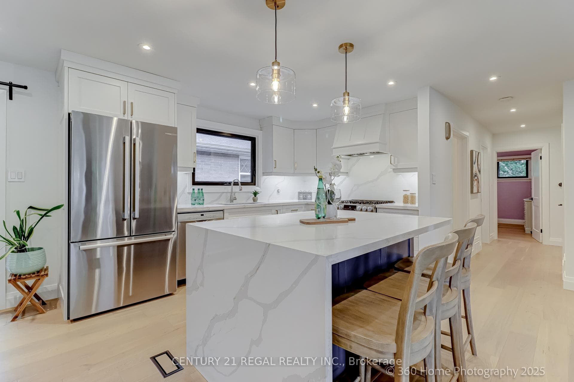 51 Sabrina Drive photo 3