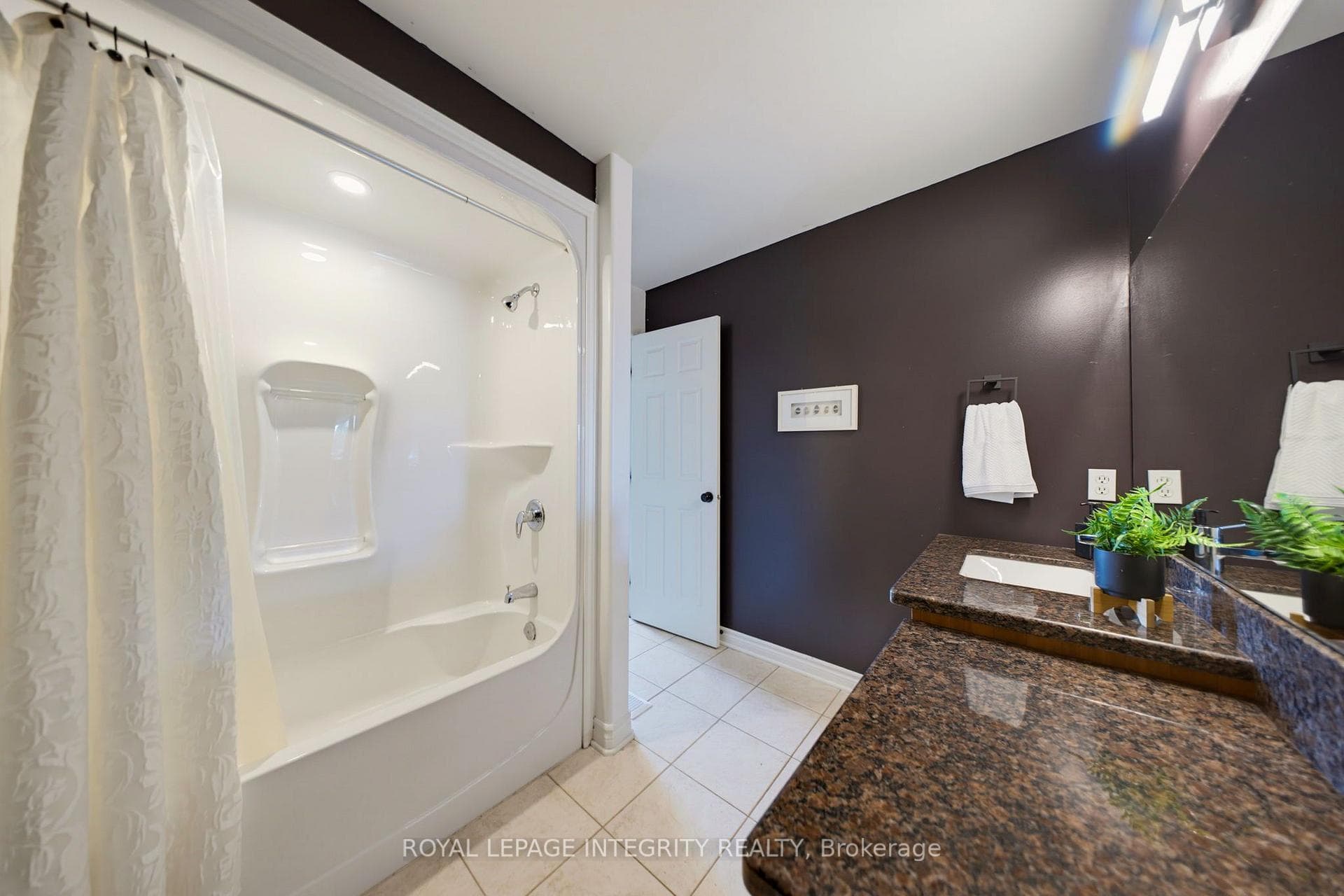 562 Pennycross Lane photo 31
