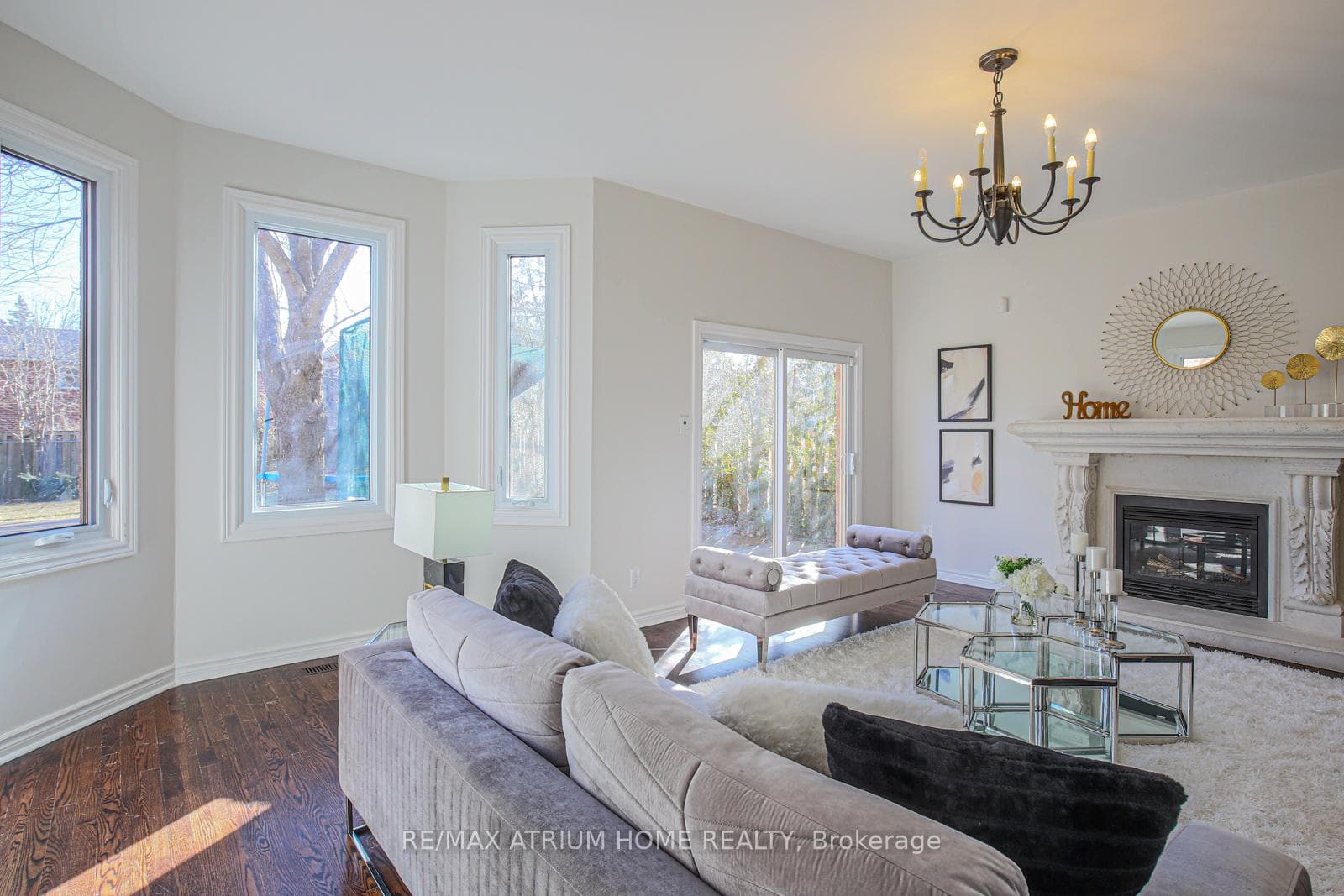 105 Heathcote Avenue photo 10