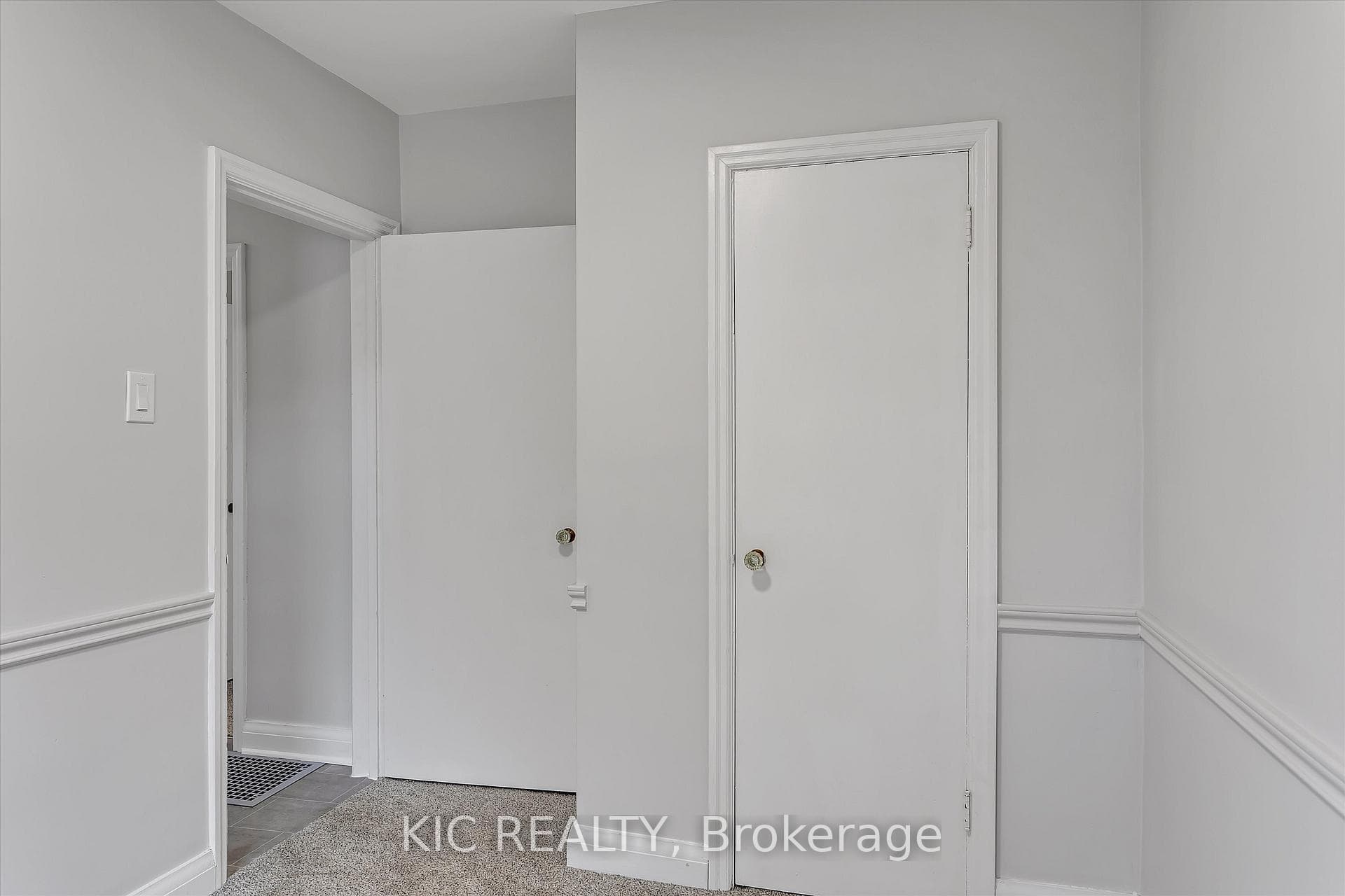 20 Mcnab Avenue photo 9
