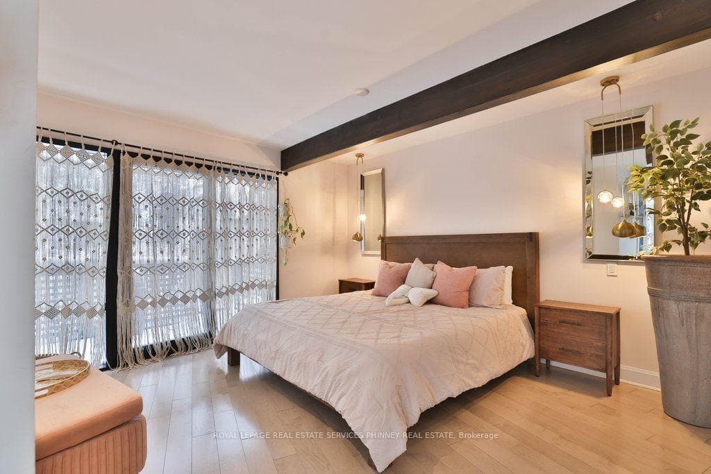 1352 Nocturne Court photo 14